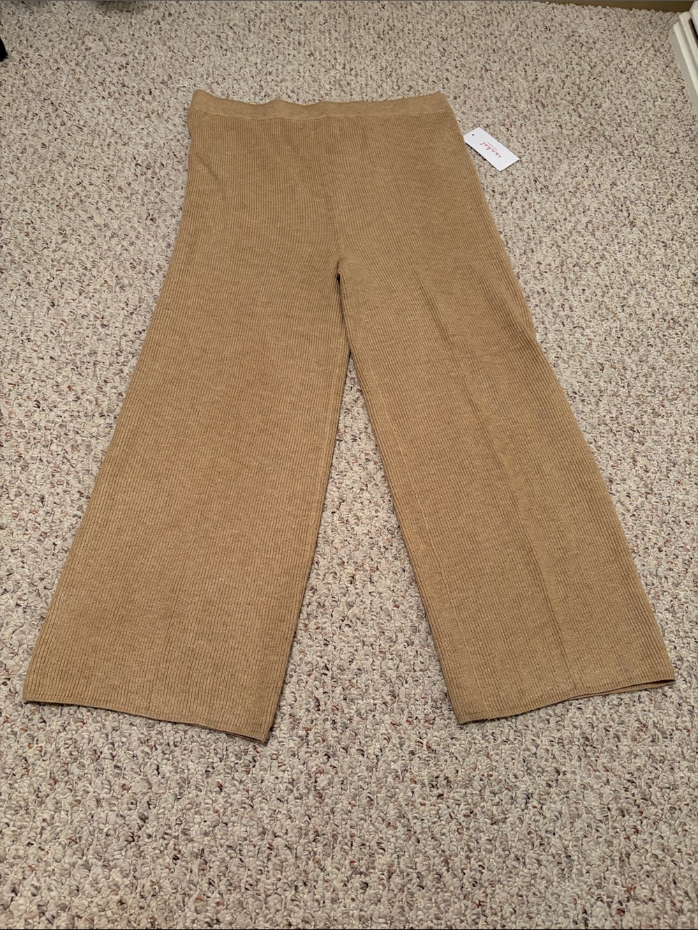 Ingrid & Isabel Wide Leg Knit Pants in Camel